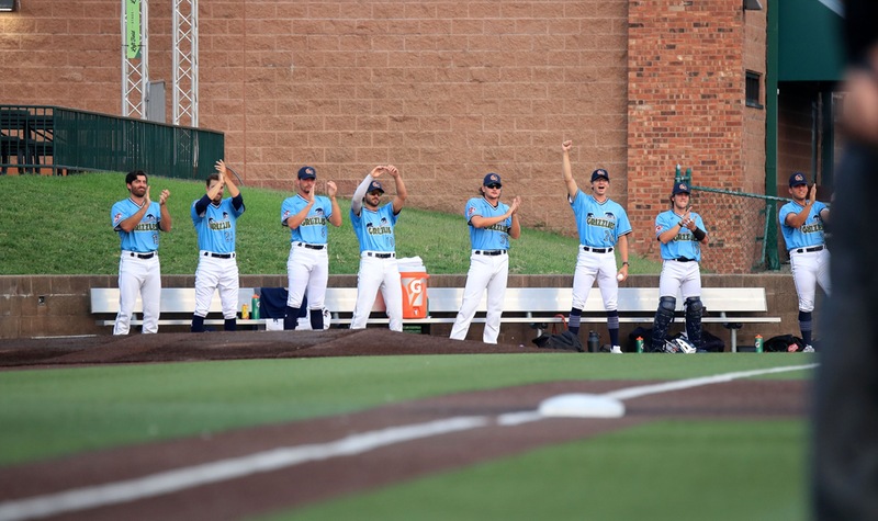 Grizzlies Keep Rolling, Take Series Finale Over Slammers