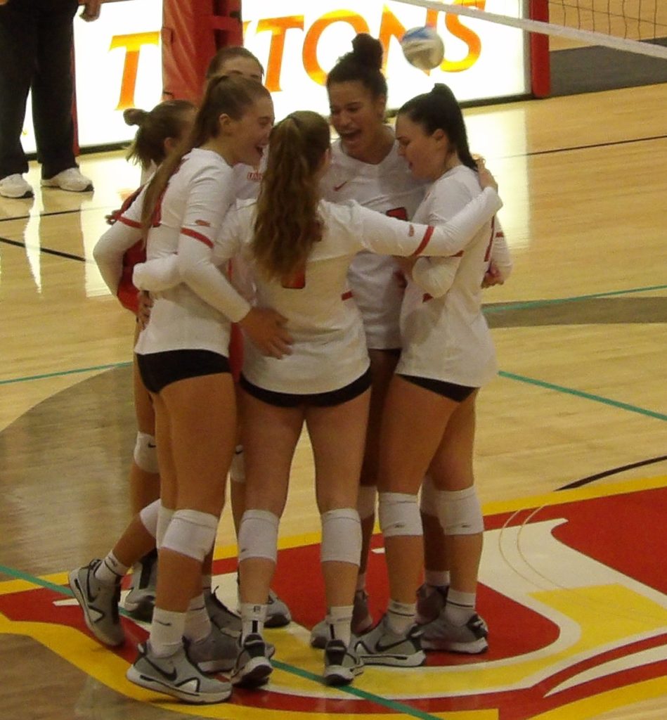 UMSL Rallies Back For Thrilling Five-Set Win Over Rival Lindenwood