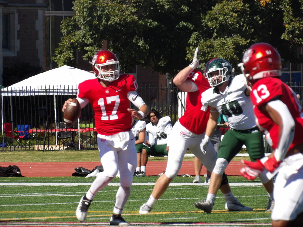 Huge First Half Carries Bears To Blowout Win Over Illinois Wesleyan