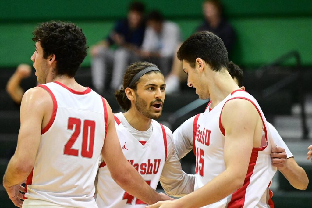 WashU Advances To Regional Finals With Win Over Coe College