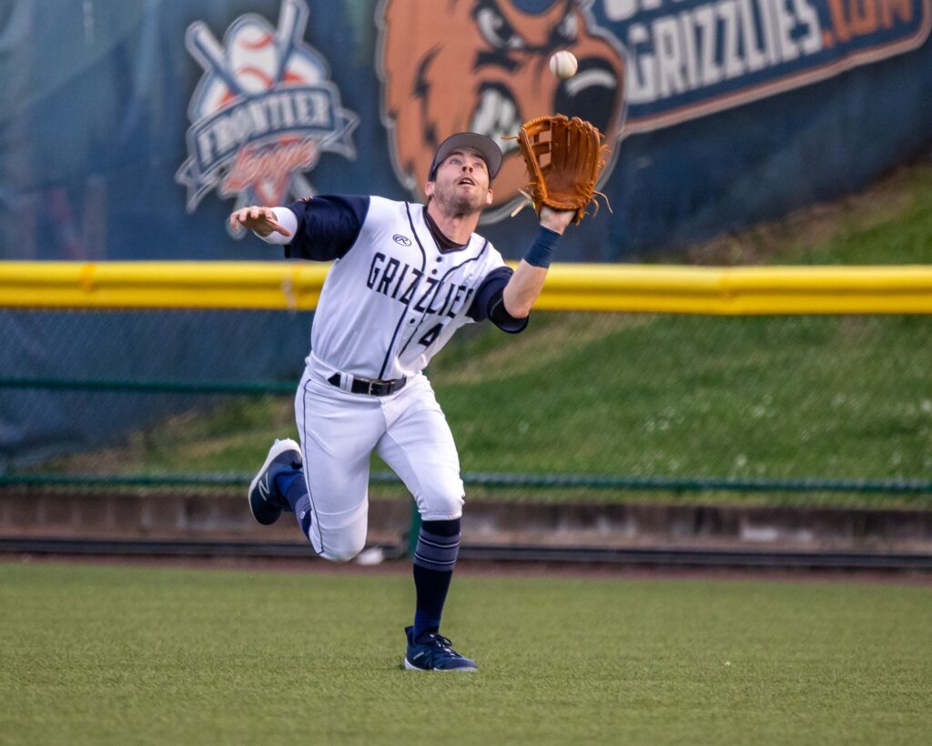 Grizzlies Growl Past Otters, Increase Lead In Frontier League West