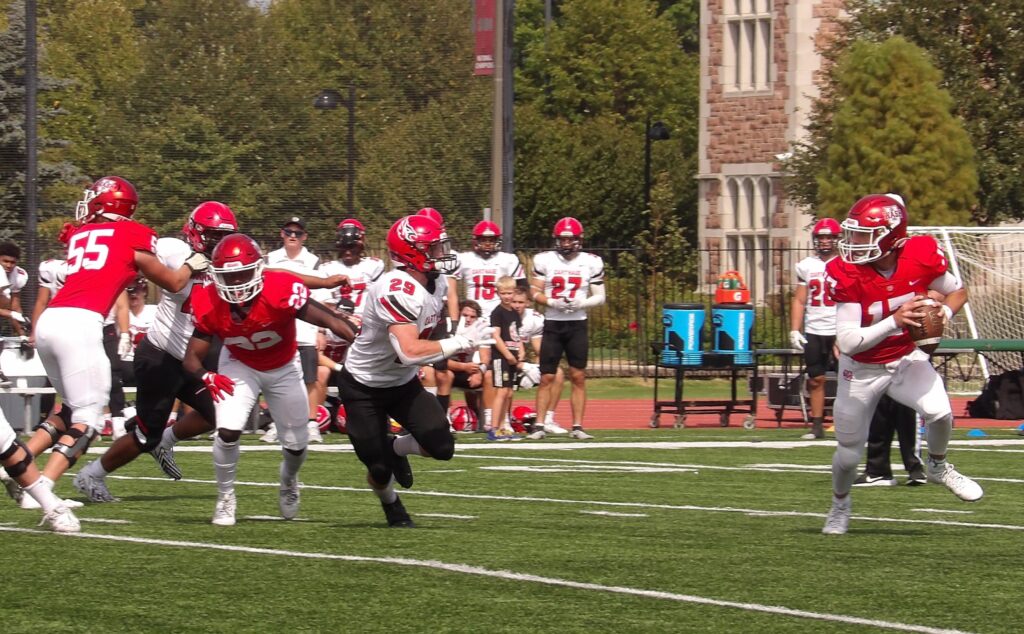 Goldberg’s 3 TDs Carry WashU To Blowout Win Over Carthage