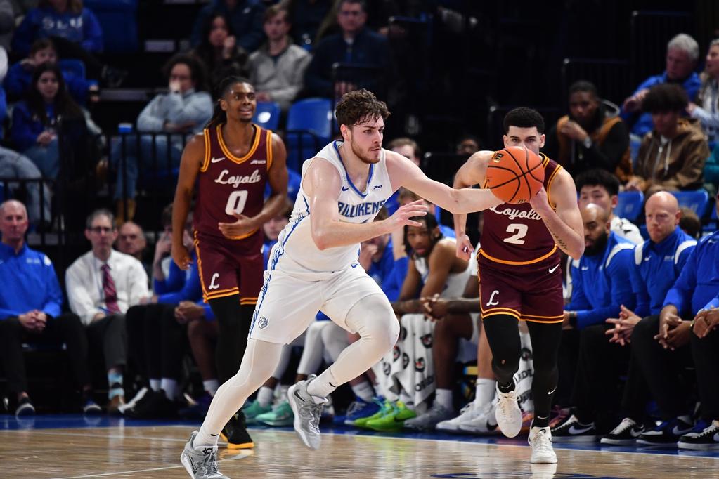 Late Stretch Costs Billikens In A-10 Opener Against Loyola