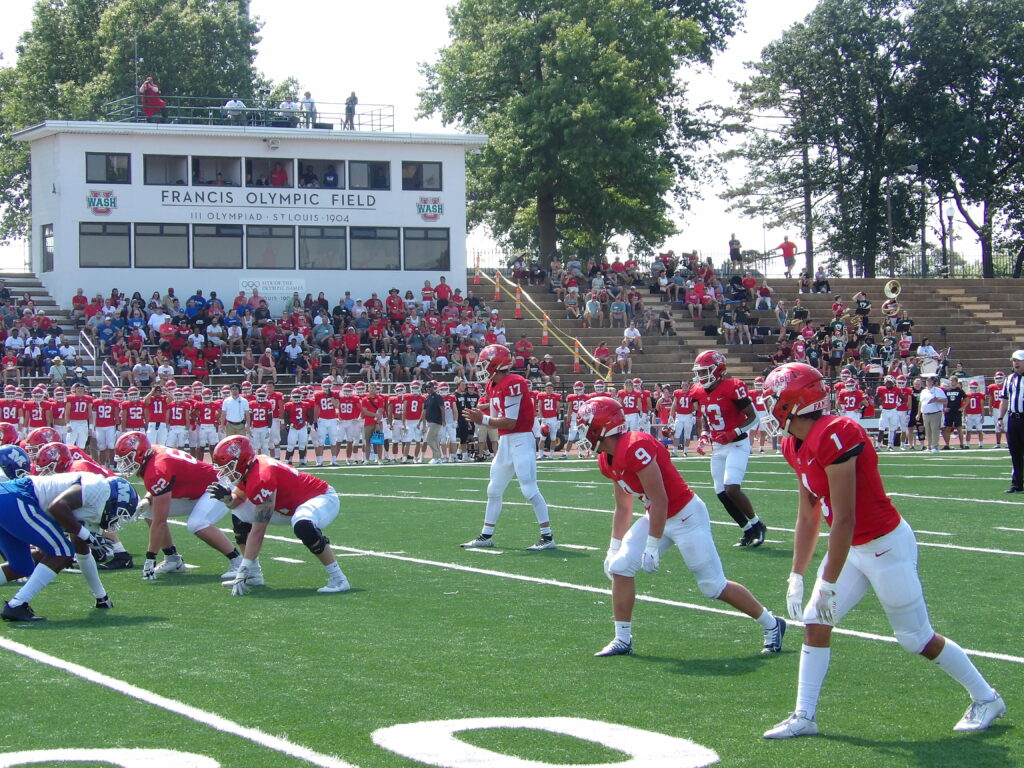 WashU Scores 10 Touchdowns In Win Over Millikin