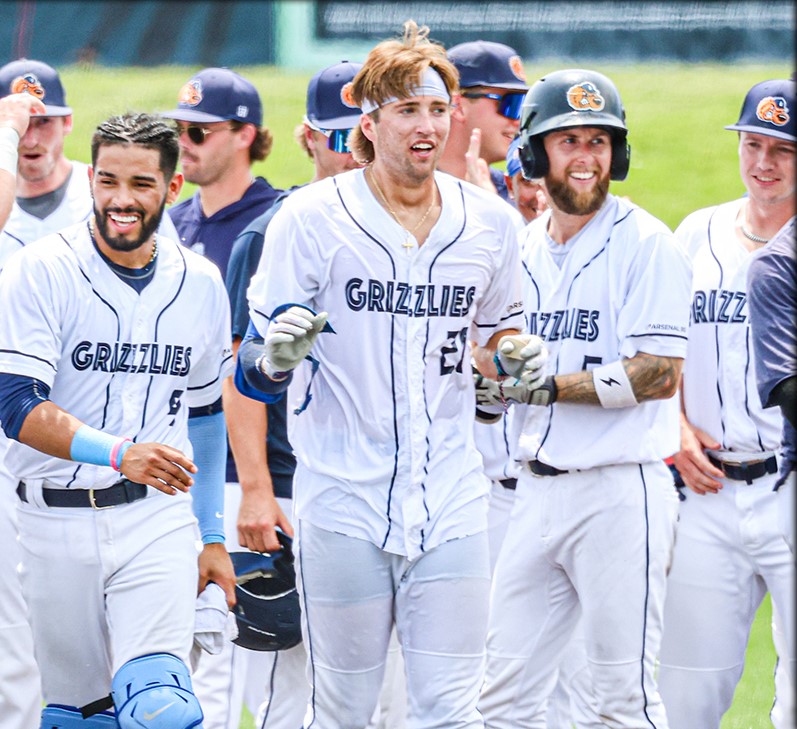 Grizzlies End Home Stand With Walk Off Win Over Mud Monsters
