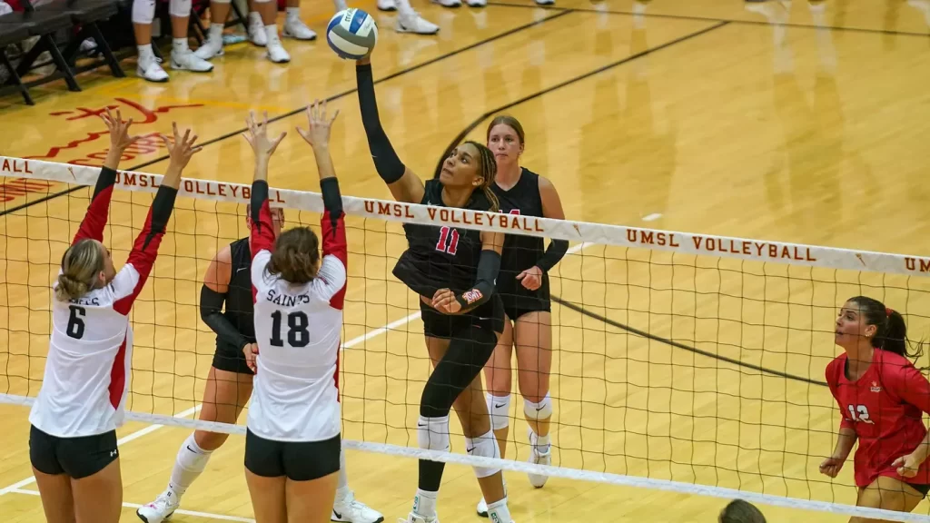 UMSL Stretches Win Streak To 11, With Wins Over S&T, Maryville