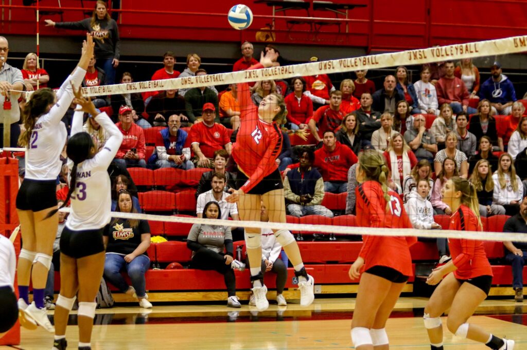 Tritons Will Host NCAA Volleyball Midwest Regionals