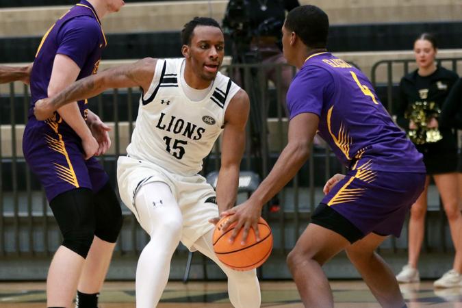 Lindenwood Roars Past Western Illinois, Now 2-0 In OVC Play