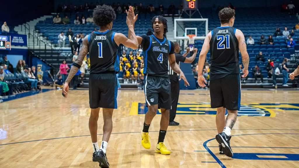 SLU Rolls Past La Salle For Ninth Straight Win